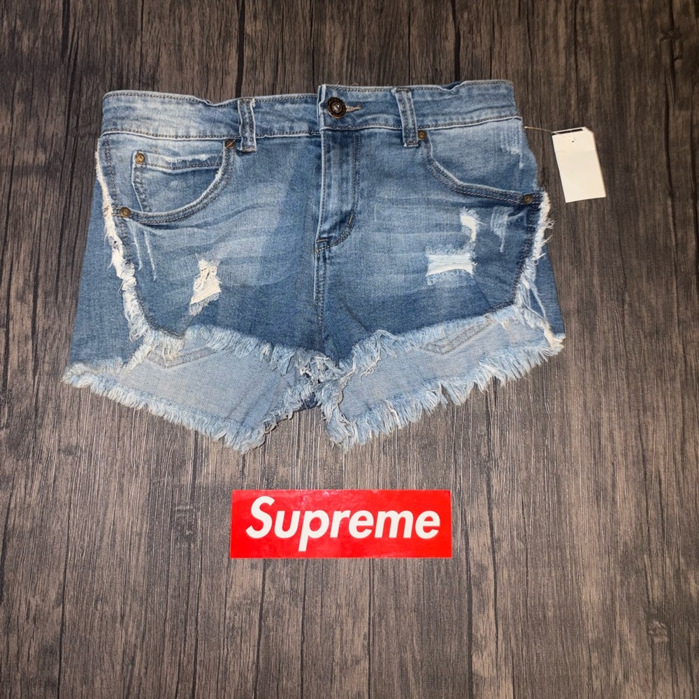 Women's Frayed Jean Shorts - Light Blue